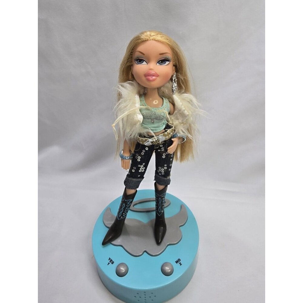 Bratz Talking Cloe Fashion Doll With Base- Base Issues- Read Description